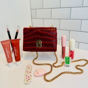 Elegant Red Croc-Embossed Chain Bag